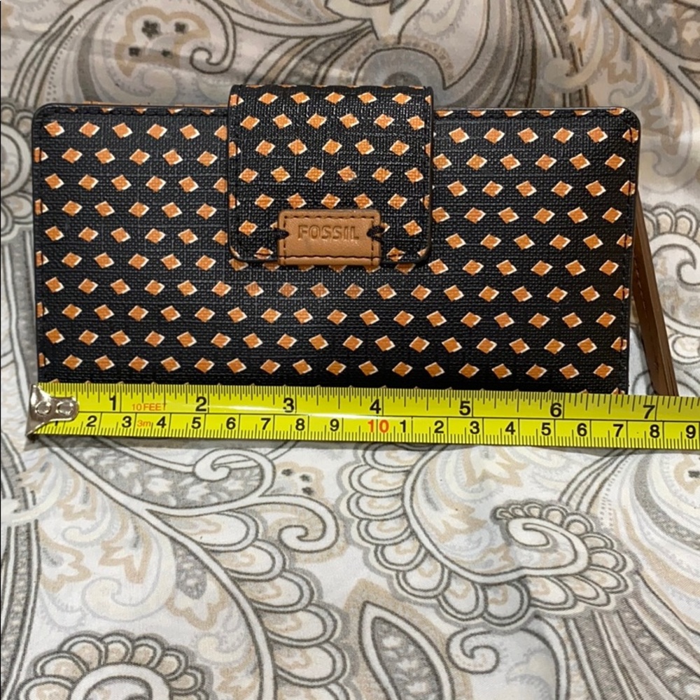 Like New Fossil Logan Wallet - image 5